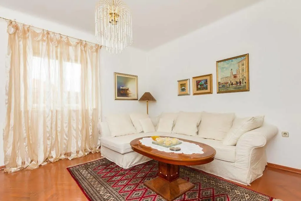 ספליט Apartments Dora