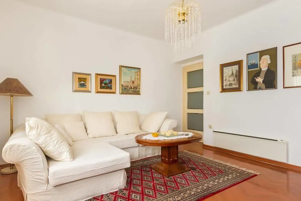 ספליט Apartments Dora